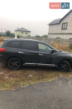 Внедорожник / Кроссовер Nissan Pathfinder 2017 в Борисполе