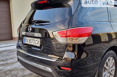 Внедорожник / Кроссовер Nissan Pathfinder 2013 в Хмельницком