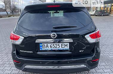 Nissan Pathfinder se