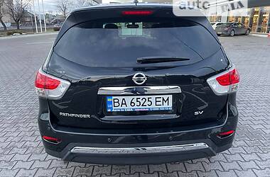 Nissan Pathfinder se