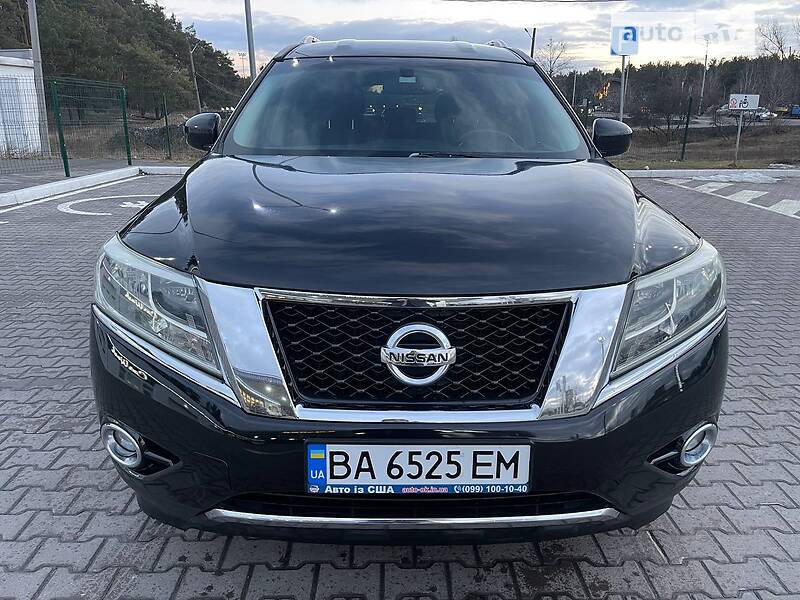 Nissan Pathfinder se
