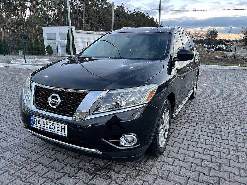 Nissan Pathfinder se
