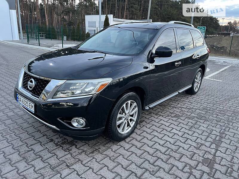 Nissan Pathfinder se