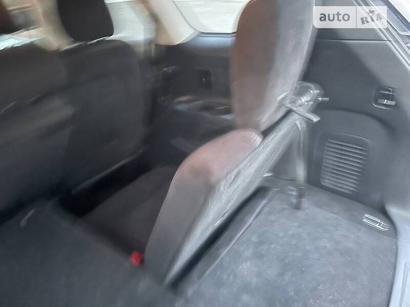 Nissan Pathfinder se