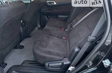 Nissan Pathfinder se