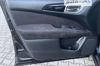 Nissan Pathfinder se