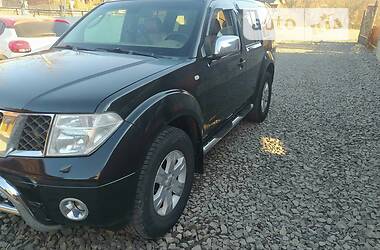 Внедорожник / Кроссовер Nissan Pathfinder 2006 в Яремче