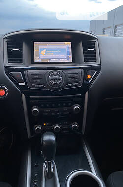 Внедорожник / Кроссовер Nissan Pathfinder 2015 в Мукачево