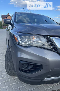 Позашляховик / Кросовер Nissan Pathfinder 2019 в 