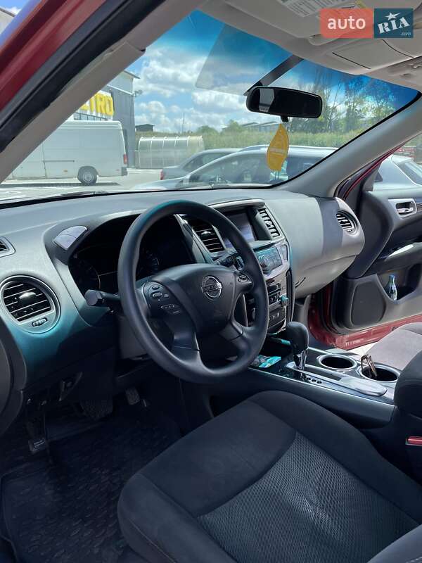 Позашляховик / Кросовер Nissan Pathfinder 2016 в Дніпрі