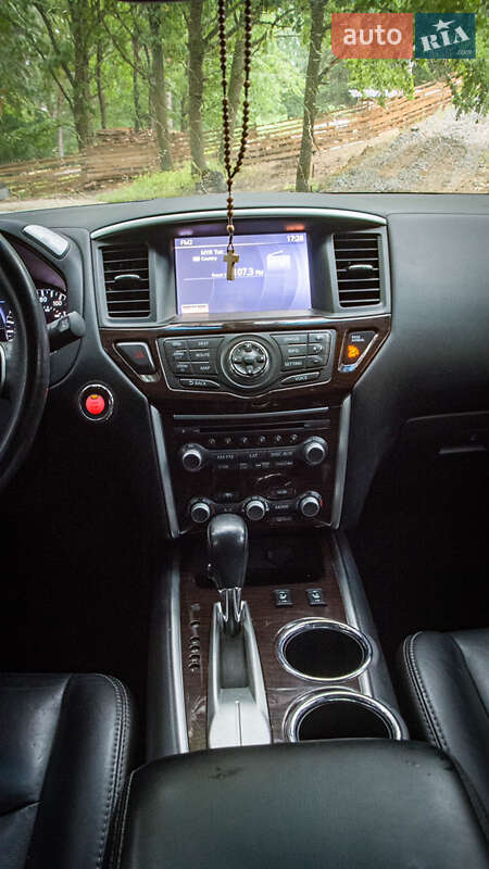 Внедорожник / Кроссовер Nissan Pathfinder 2014 в Житомире