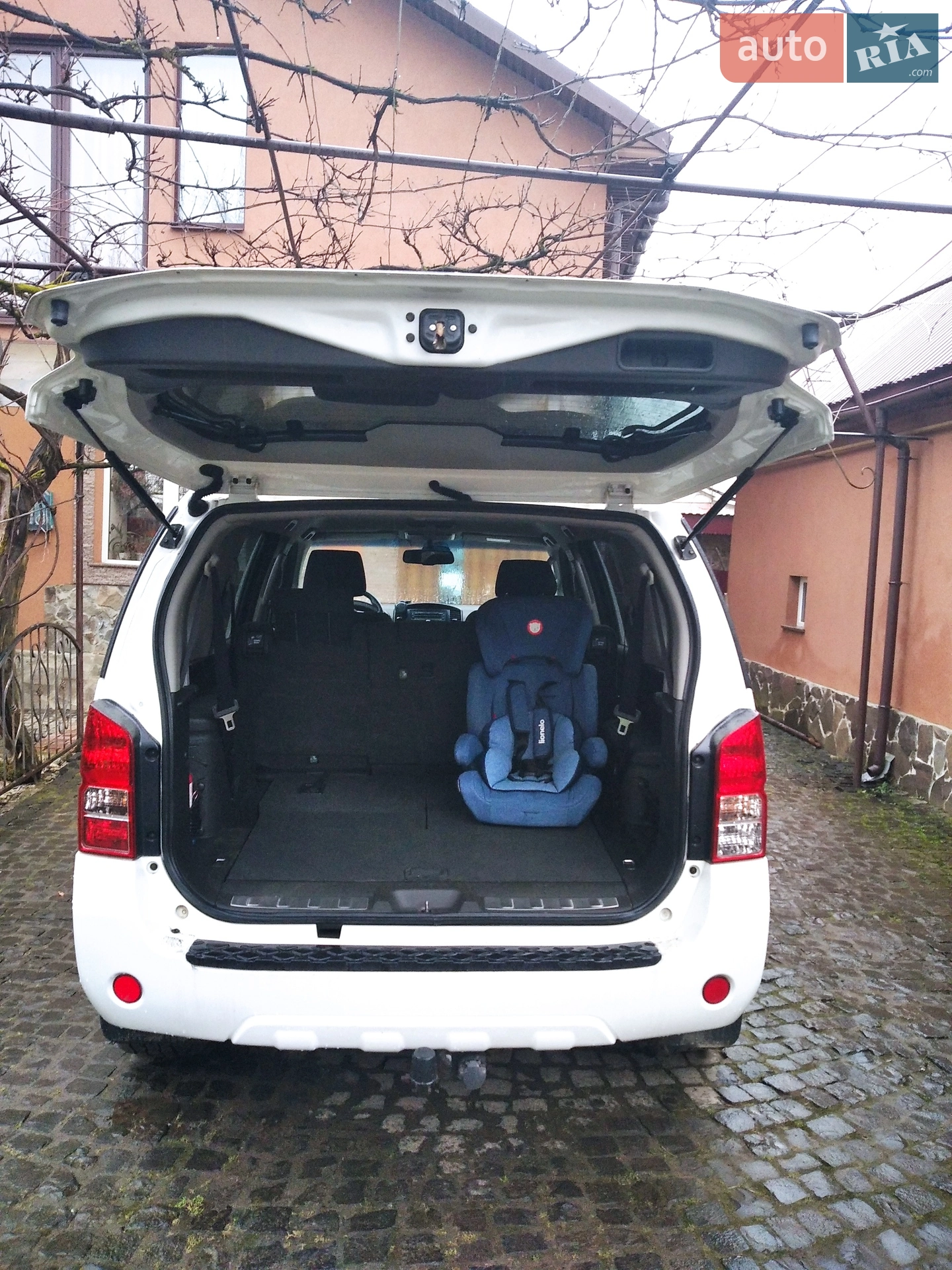 2011 Nissan Pathfinder - мініатюра 2