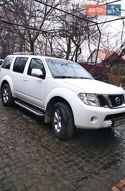 Внедорожник / Кроссовер Nissan Pathfinder 2011 в Тячеве