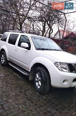 Внедорожник / Кроссовер Nissan Pathfinder 2011 в Тячеве