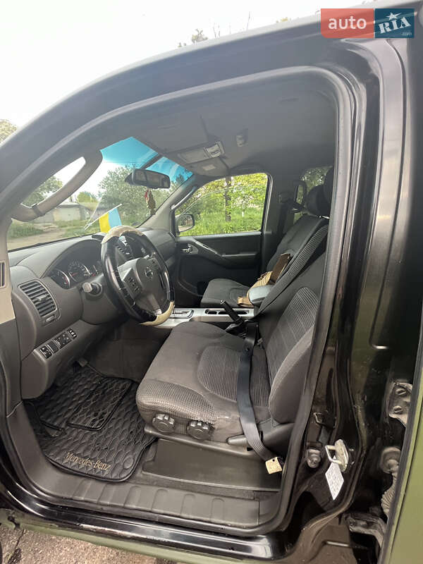 Внедорожник / Кроссовер Nissan Pathfinder 2006 в Краматорске