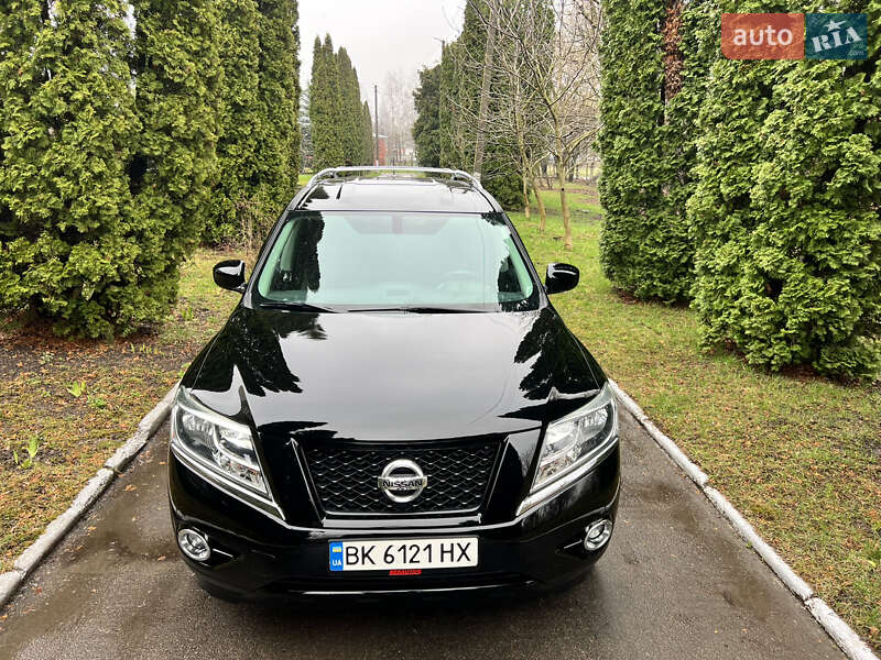 Внедорожник / Кроссовер Nissan Pathfinder 2014 в Ровно