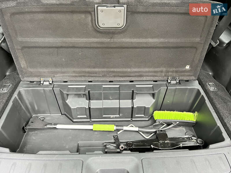 Внедорожник / Кроссовер Nissan Pathfinder 2014 в Ровно