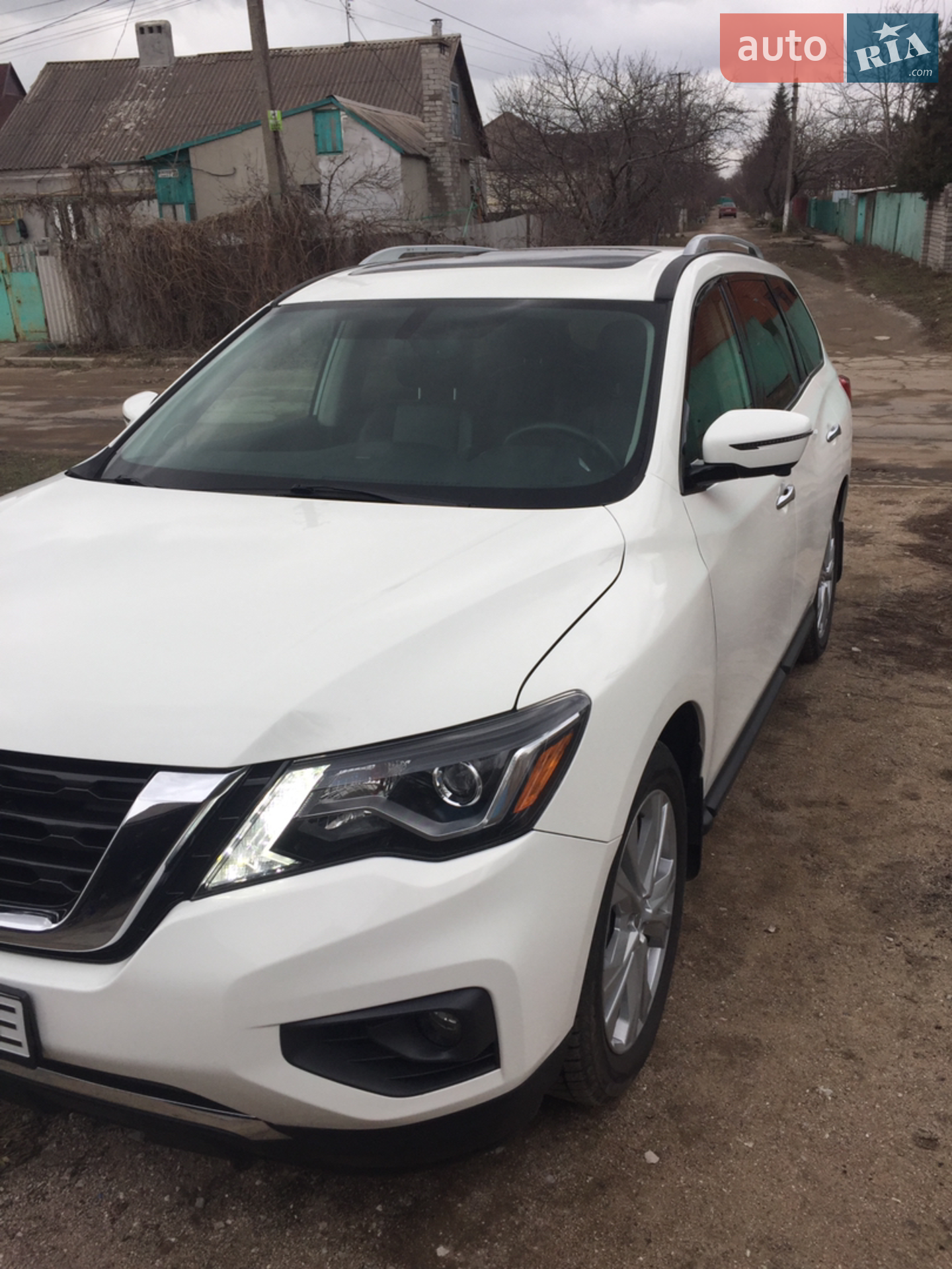 2017 Nissan Pathfinder - мініатюра 2