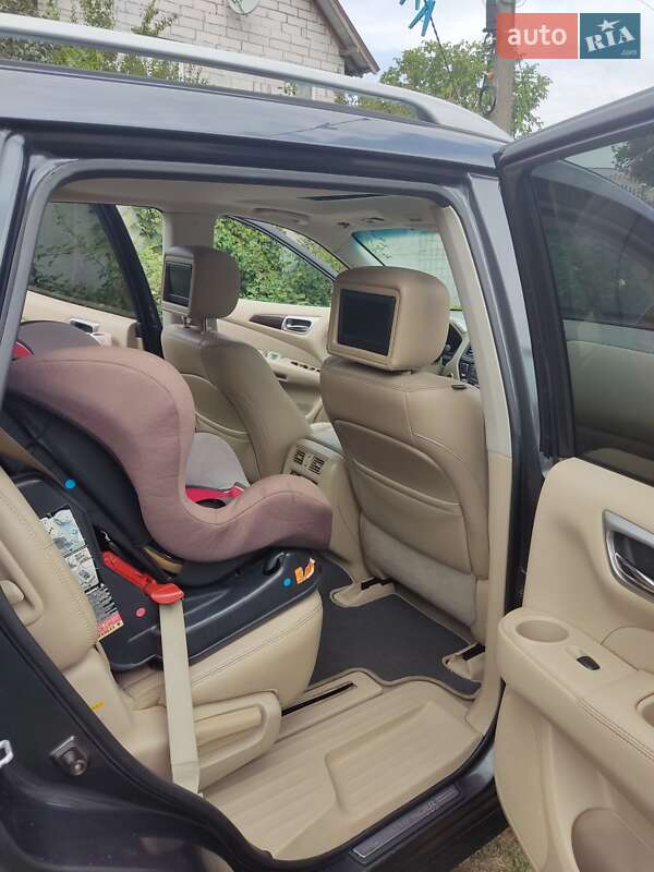 Позашляховик / Кросовер Nissan Pathfinder 2014 в Києві