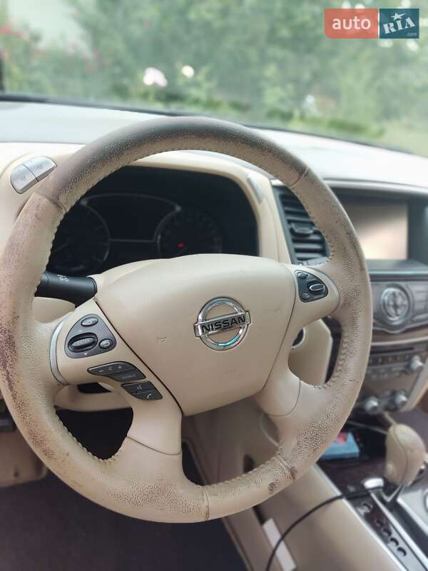 Позашляховик / Кросовер Nissan Pathfinder 2014 в Києві