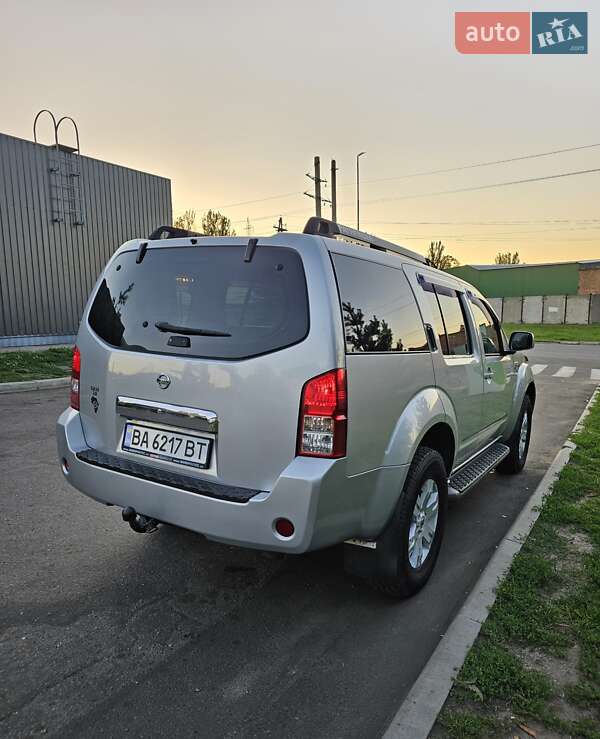 Внедорожник / Кроссовер Nissan Pathfinder 2006 в Александрие фото 14 Внедорожник / Кроссовер Nissan Pathfinder 2006 в Александрие