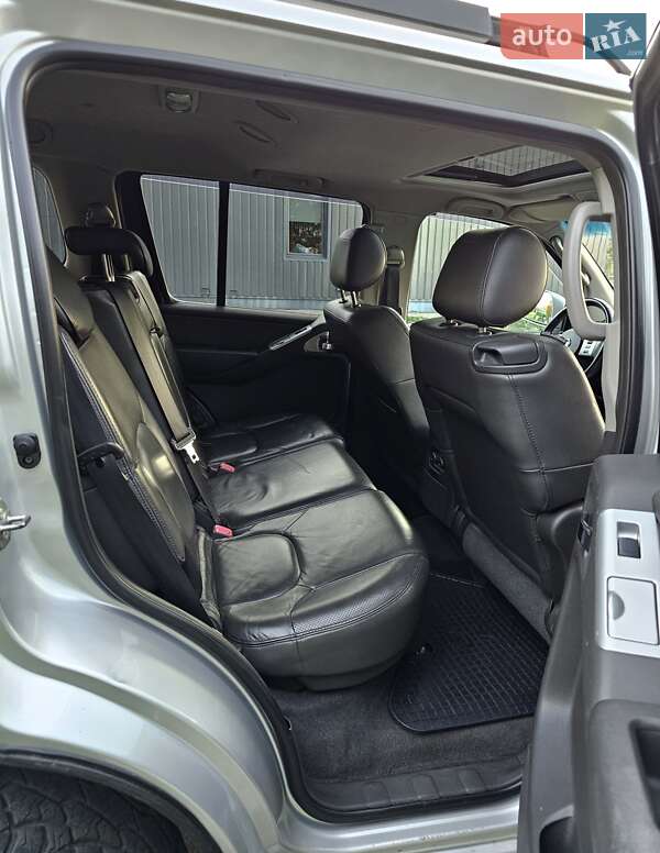 Внедорожник / Кроссовер Nissan Pathfinder 2006 в Александрие фото 21 Внедорожник / Кроссовер Nissan Pathfinder 2006 в Александрие