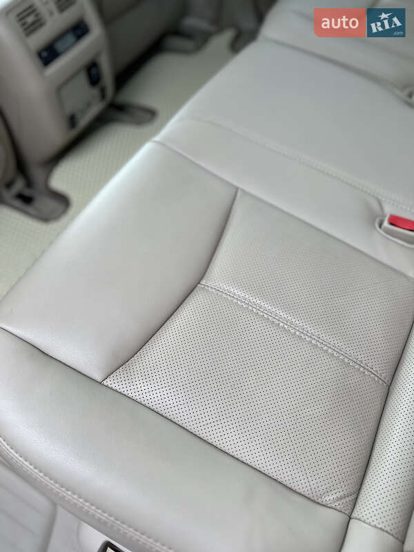 Внедорожник / Кроссовер Nissan Pathfinder 2015 в Тернополе