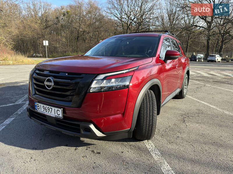 Внедорожник / Кроссовер Nissan Pathfinder 2022 в Полтаве