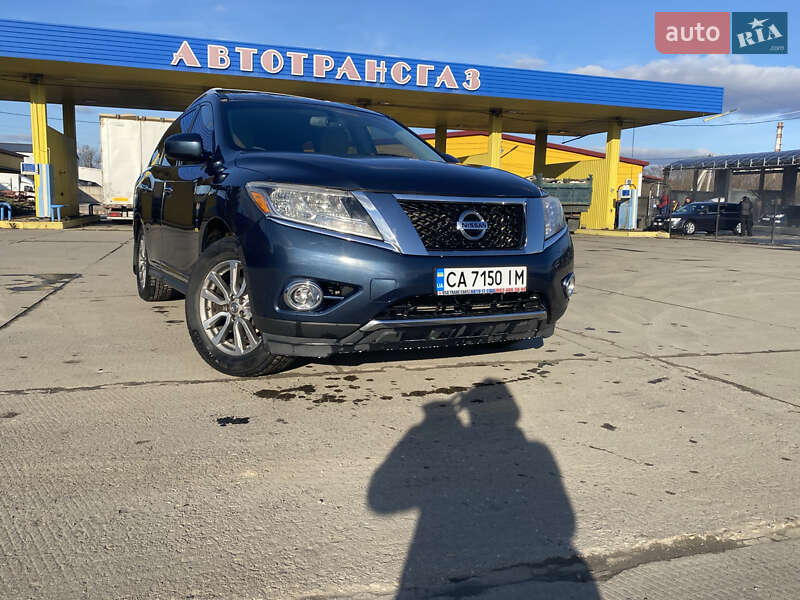 Позашляховик / Кросовер Nissan Pathfinder 2014 в Умані