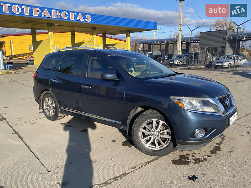 Позашляховик / Кросовер Nissan Pathfinder 2014 в Умані