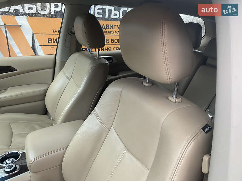 Позашляховик / Кросовер Nissan Pathfinder 2014 в Умані