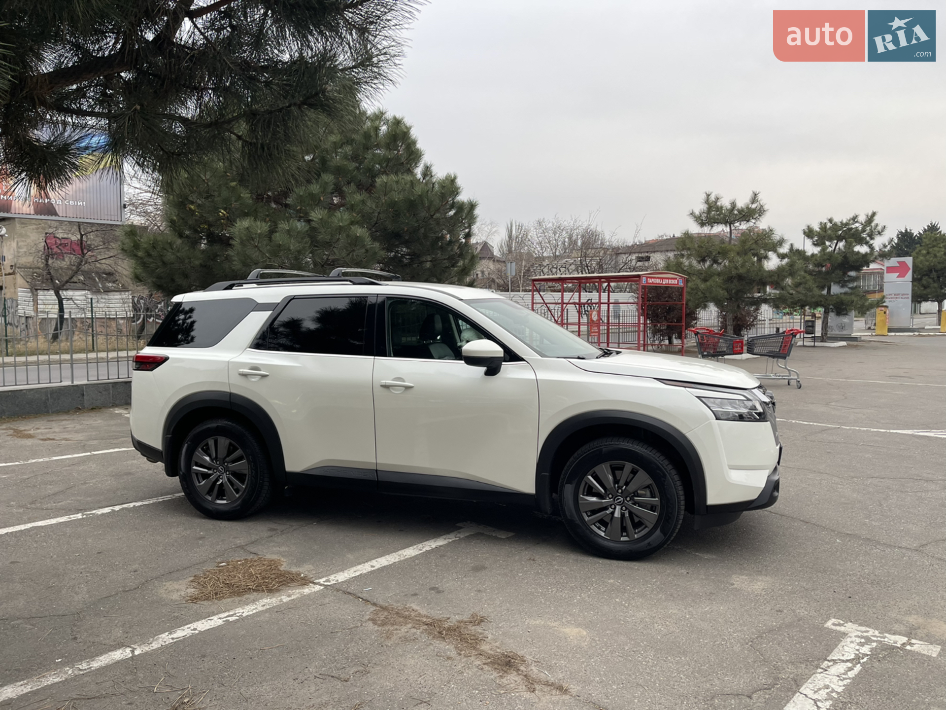 2022 Nissan Pathfinder - мініатюра 11