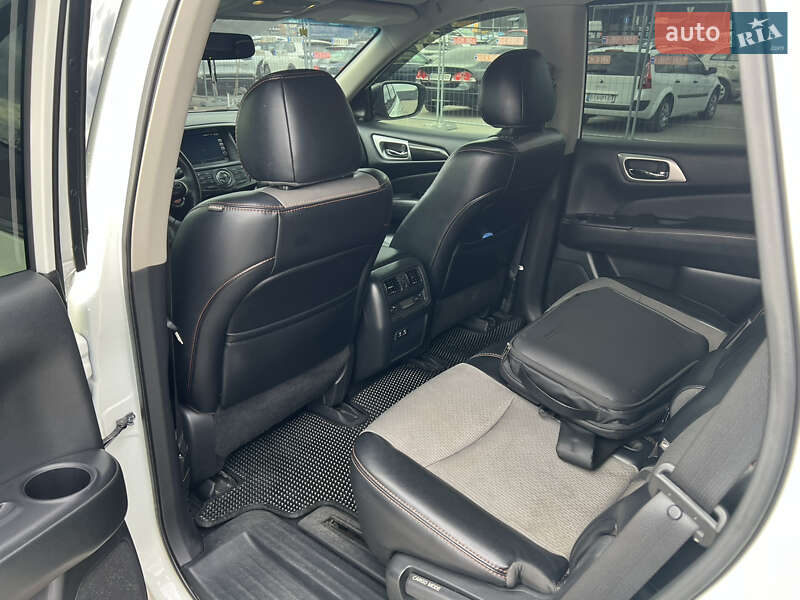 Позашляховик / Кросовер Nissan Pathfinder 2019 в Полтаві