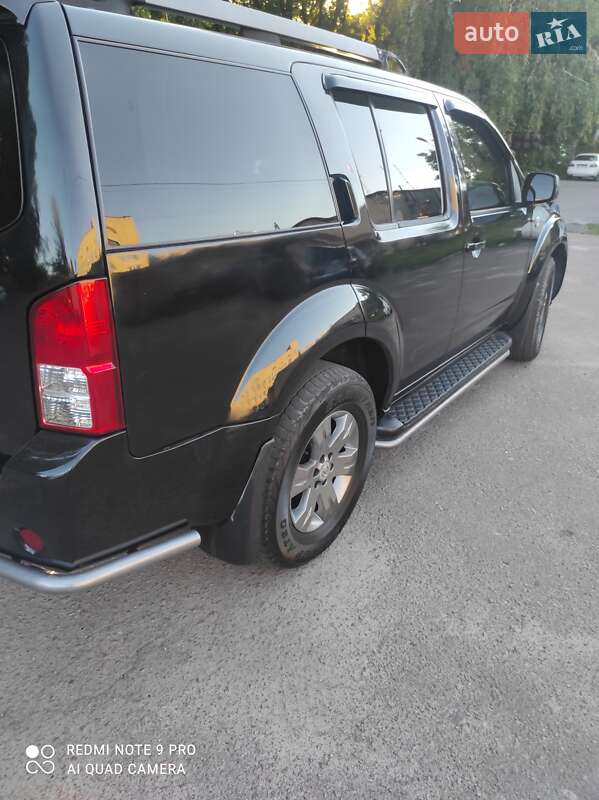 Позашляховик / Кросовер Nissan Pathfinder 2005 в Броварах