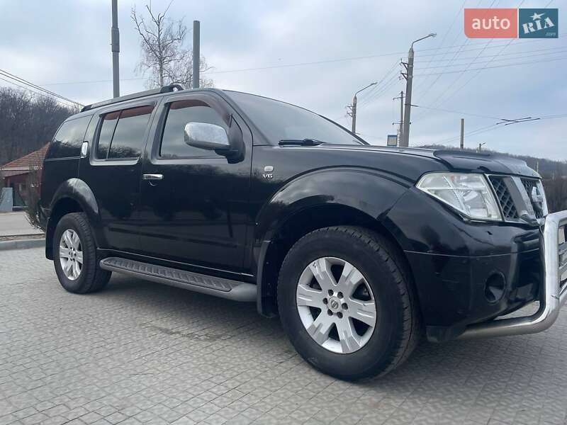 Позашляховик / Кросовер Nissan Pathfinder 2006 в Полтаві