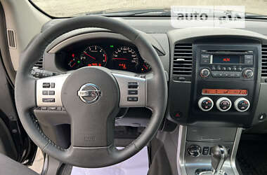 Позашляховик / Кросовер Nissan Pathfinder 2012 в Рожище