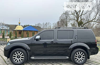 Позашляховик / Кросовер Nissan Pathfinder 2010 в Тульчині