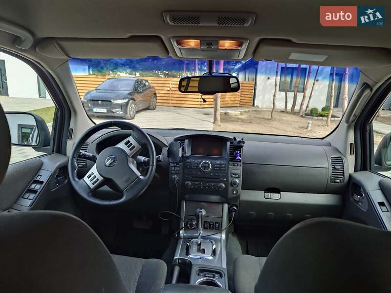 Внедорожник / Кроссовер Nissan Pathfinder 2010 в Киеве