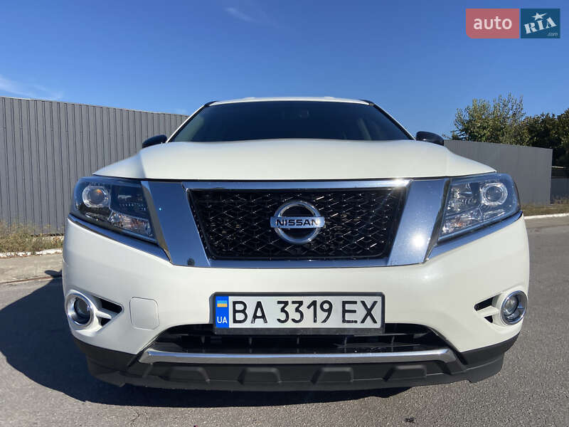 Внедорожник / Кроссовер Nissan Pathfinder 2015 в Виннице