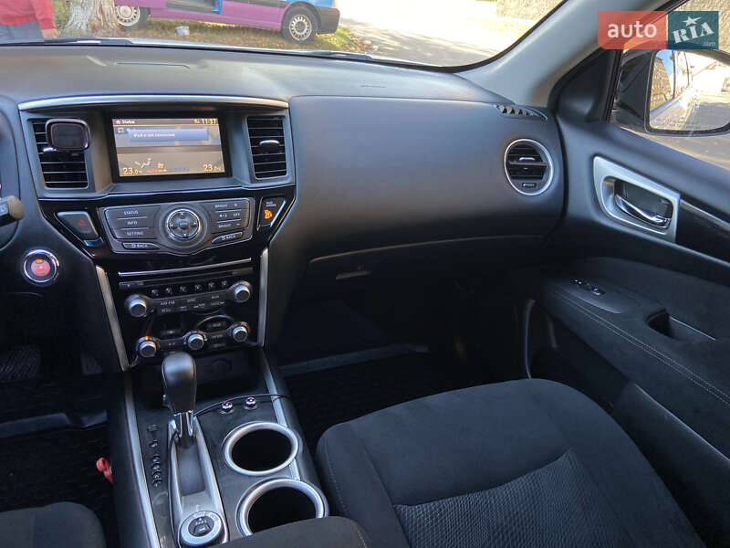 Внедорожник / Кроссовер Nissan Pathfinder 2015 в Виннице