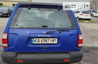 Позашляховик / Кросовер Nissan Pathfinder 1999 в Києві