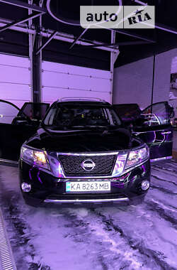 Внедорожник / Кроссовер Nissan Pathfinder 2014 в Киеве