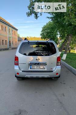 Внедорожник / Кроссовер Nissan Pathfinder 2011 в Подольске