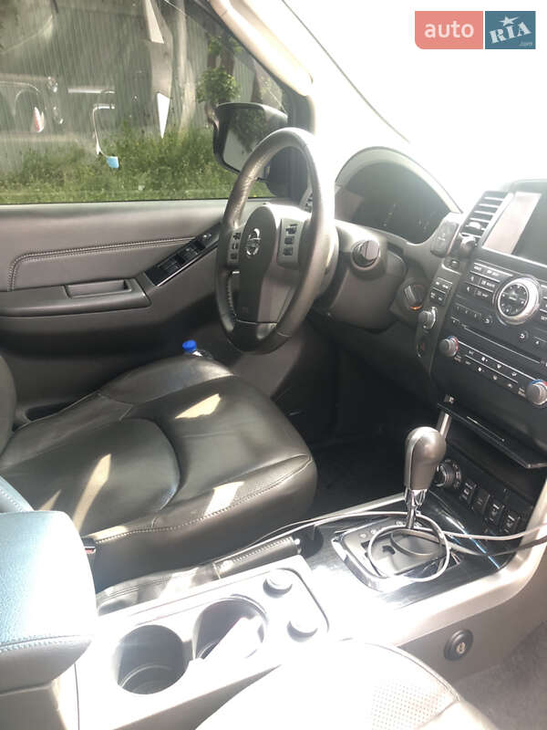 Позашляховик / Кросовер Nissan Pathfinder 2011 в Києві