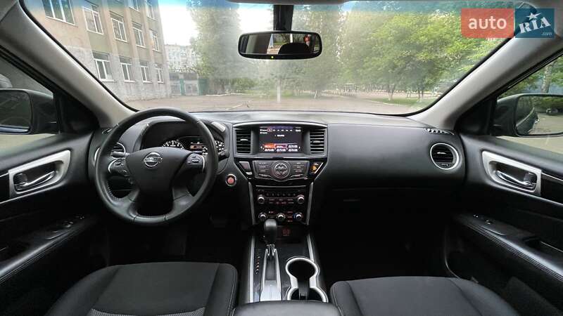 Внедорожник / Кроссовер Nissan Pathfinder 2018 в Одессе