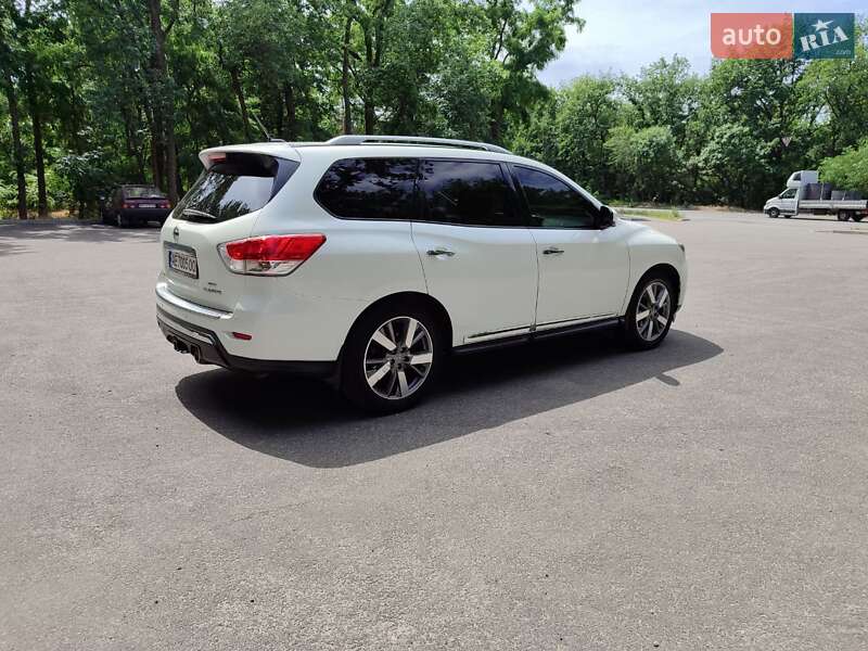Позашляховик / Кросовер Nissan Pathfinder 2015 в Запоріжжі фото 3 Позашляховик / Кросовер Nissan Pathfinder 2015 в Запоріжжі