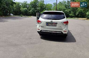Внедорожник / Кроссовер Nissan Pathfinder 2015 в Запорожье