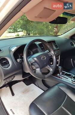 Внедорожник / Кроссовер Nissan Pathfinder 2015 в Запорожье