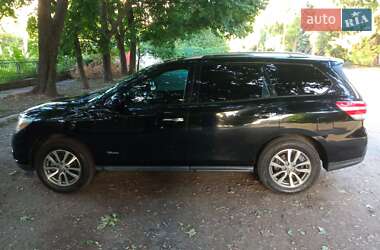 Внедорожник / Кроссовер Nissan Pathfinder 2014 в Днепре