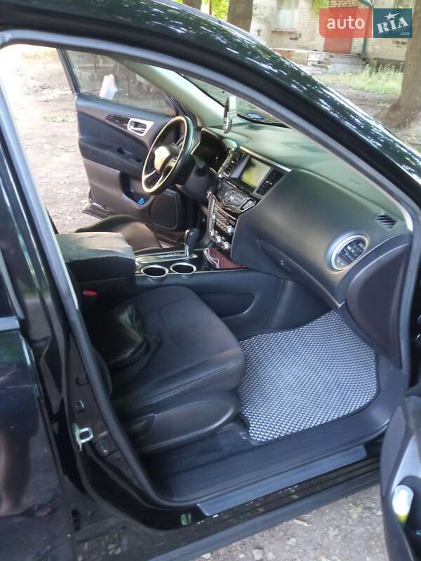 Внедорожник / Кроссовер Nissan Pathfinder 2014 в Днепре